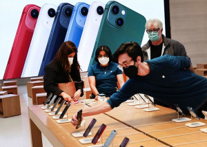 Kinh doanh gặp khó, Apple cắt giảm nhân sự