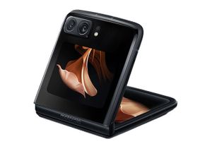 Motorola ra mắt smartphone Moto Razr 2022, giá từ 890 USD