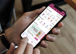 Người dùng ví điện tử MoMo đã có thể thanh toán khi mua hàng tại Starbucks Vietnam