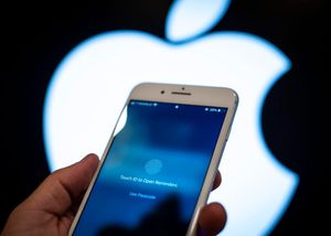 Face ID vẫn đang hoạt động tốt khiến việc đưa Touch ID trở lại không phải là điều dễ dàng