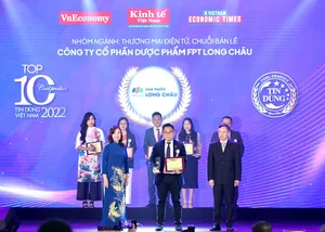 FPT Long Châu được vinh danh Top 10 Tin Dùng Việt Nam 2022