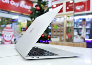 MacBook Air M1 giá chỉ còn 21,79 triệu đồng