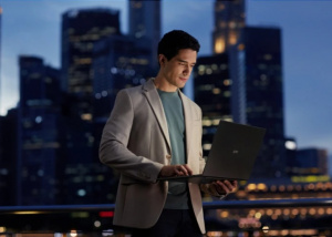 LG trình làng laptop mỏng hơn MacBook Air M2