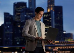LG trình làng laptop mỏng hơn MacBook Air M2