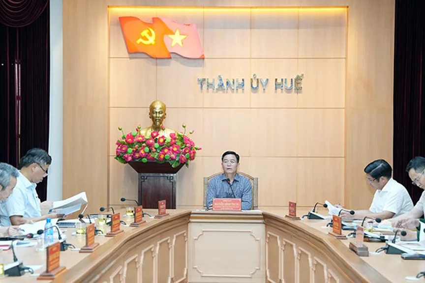 Đồng chí Nguyễn Đình Trung, Ủy viên Trung ương Đảng, Bí thư Thành ủy, Trưởng ban Chỉ đạo phát biểu tại hội nghị.