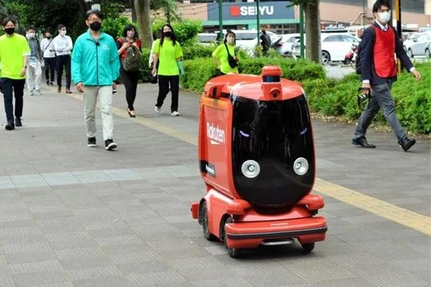 Ba công ty Nhật Bản thử nghiệm dùng robot tự hành để giao hàng