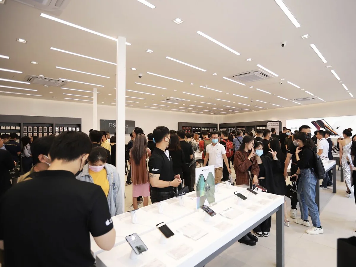 FPT Retail nâng cấp hệ thống trải nghiệm sản phẩm Apple